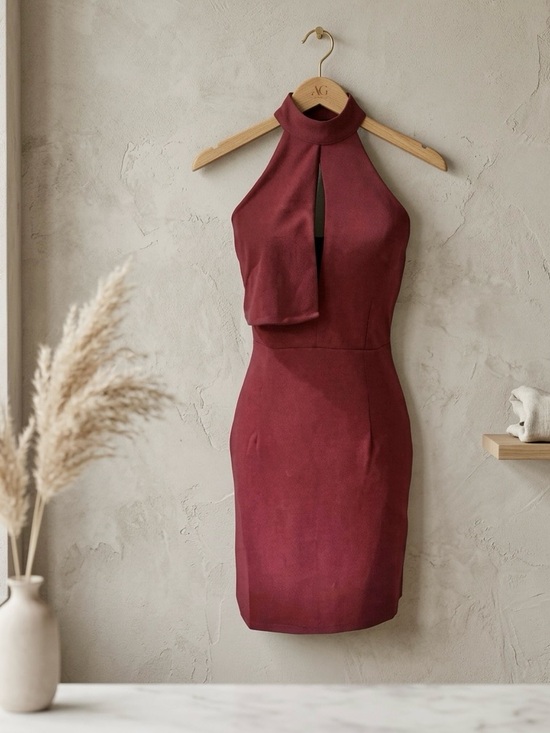 Lulus Dresses & Skirts - Lulus Rayleigh Burgundy Halter Mini Dress in S and M NWT
